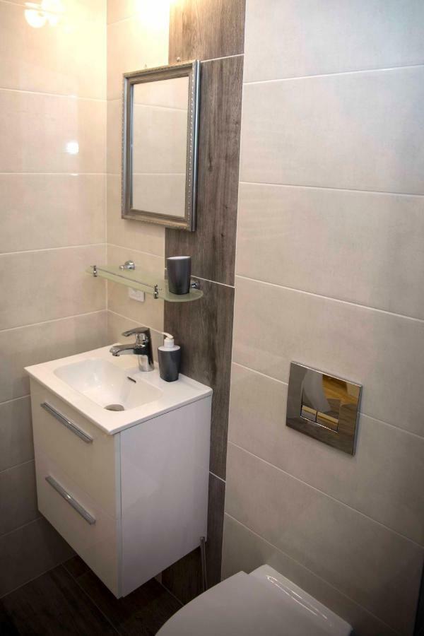 Amazing Apartment, City Centre, Modern, Elegant, Cozy คราคูฟ ภายนอก รูปภาพ